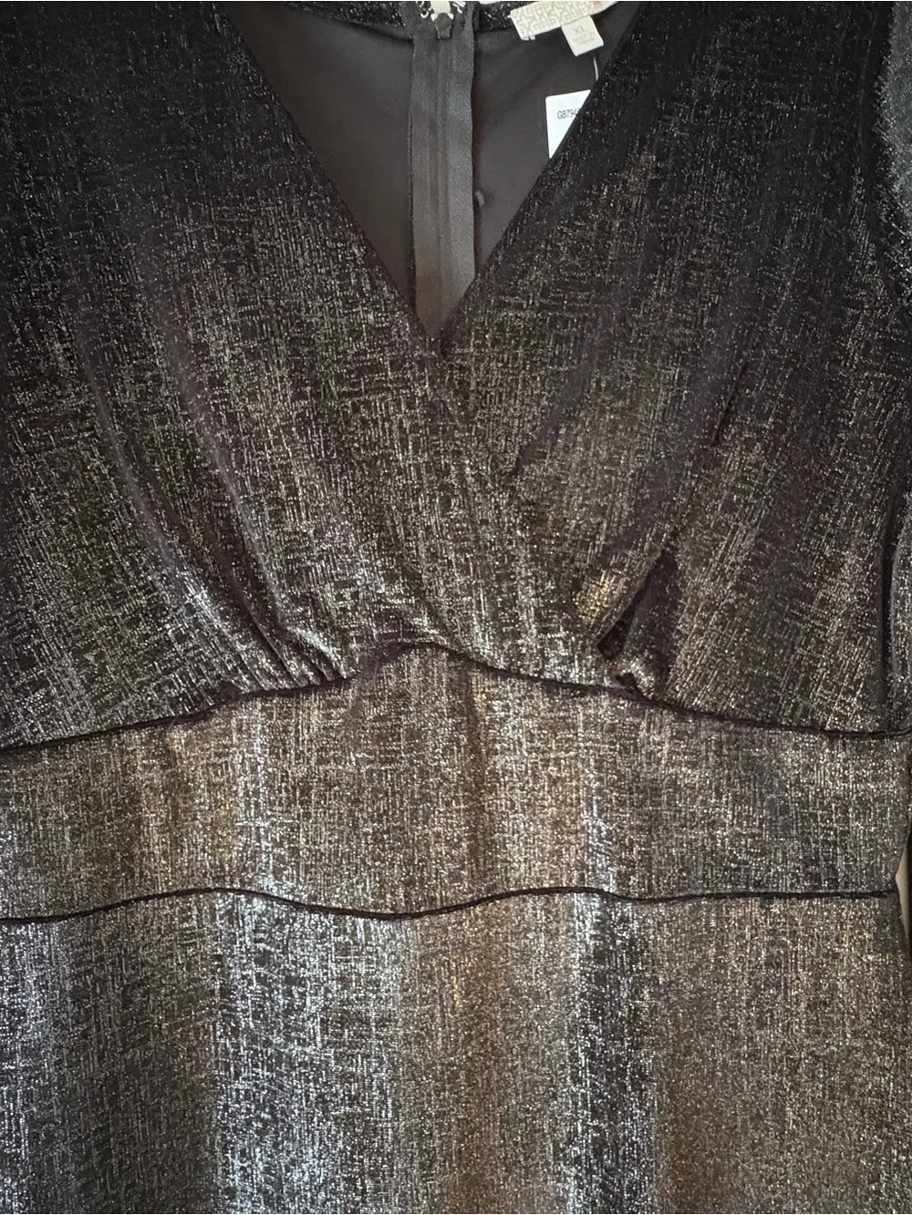Gianni Bini Shimmery Black Long-Sleeve V-Neck Sheath Dress